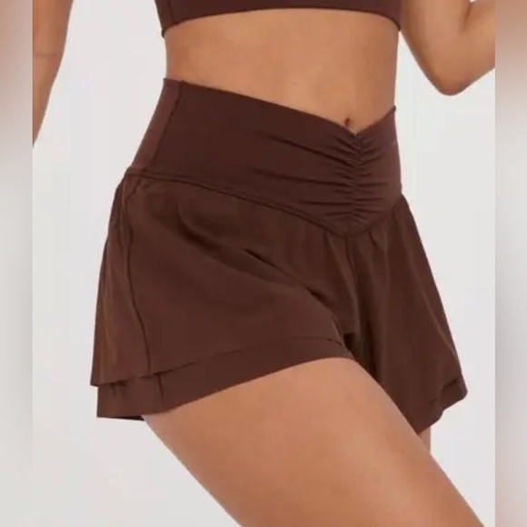 aerie offline ruched flowy shorts size M - Picture 1 of 9